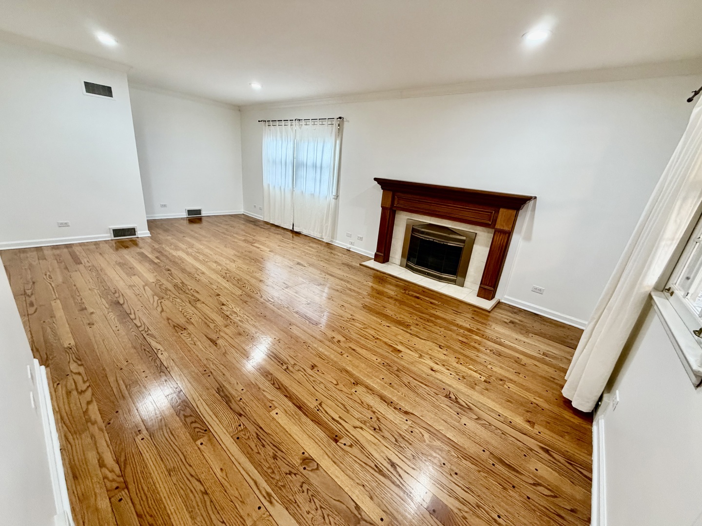 26 Windsor Drive, Oak Brook, IL 60523