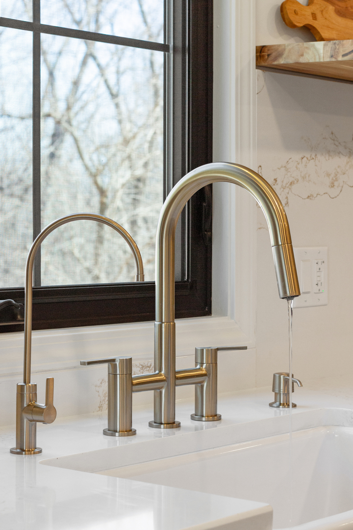 674 Plum Tree Road, Barrington Hills, IL 60010