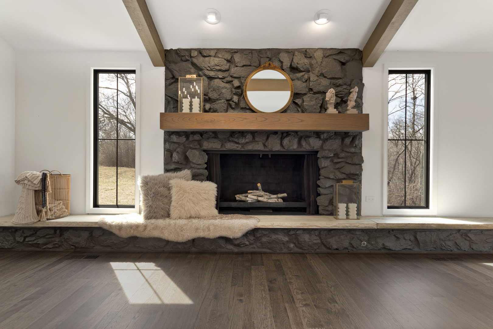 674 Plum Tree Road, Barrington Hills, IL 60010