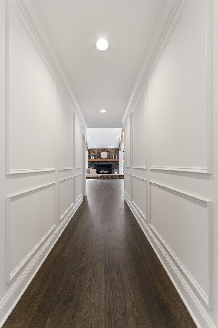 674 Plum Tree Road, Barrington Hills, IL 60010