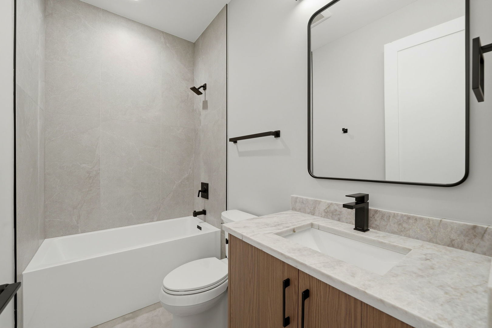 2355 W Flournoy Street #G01, Chicago, IL 60612