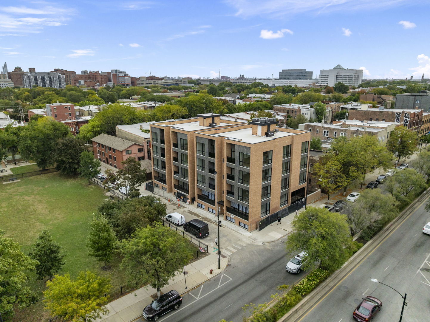 2355 W Flournoy Street #G01, Chicago, IL 60612