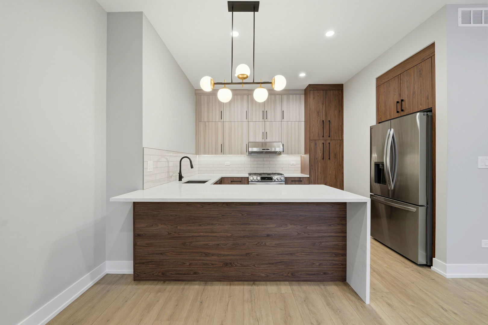 2355 W Flournoy Street #G01, Chicago, IL 60612