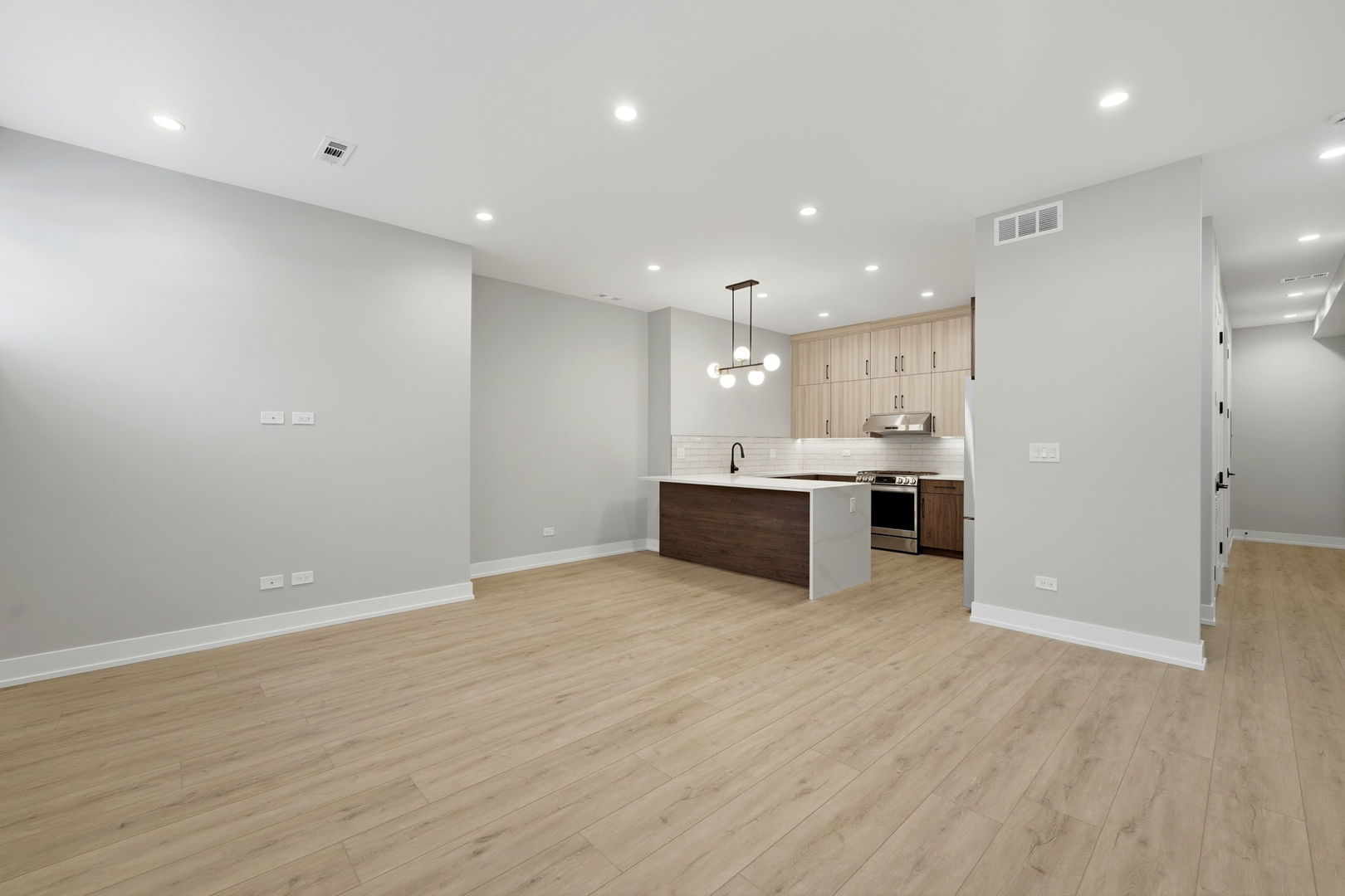 2355 W Flournoy Street #G01, Chicago, IL 60612