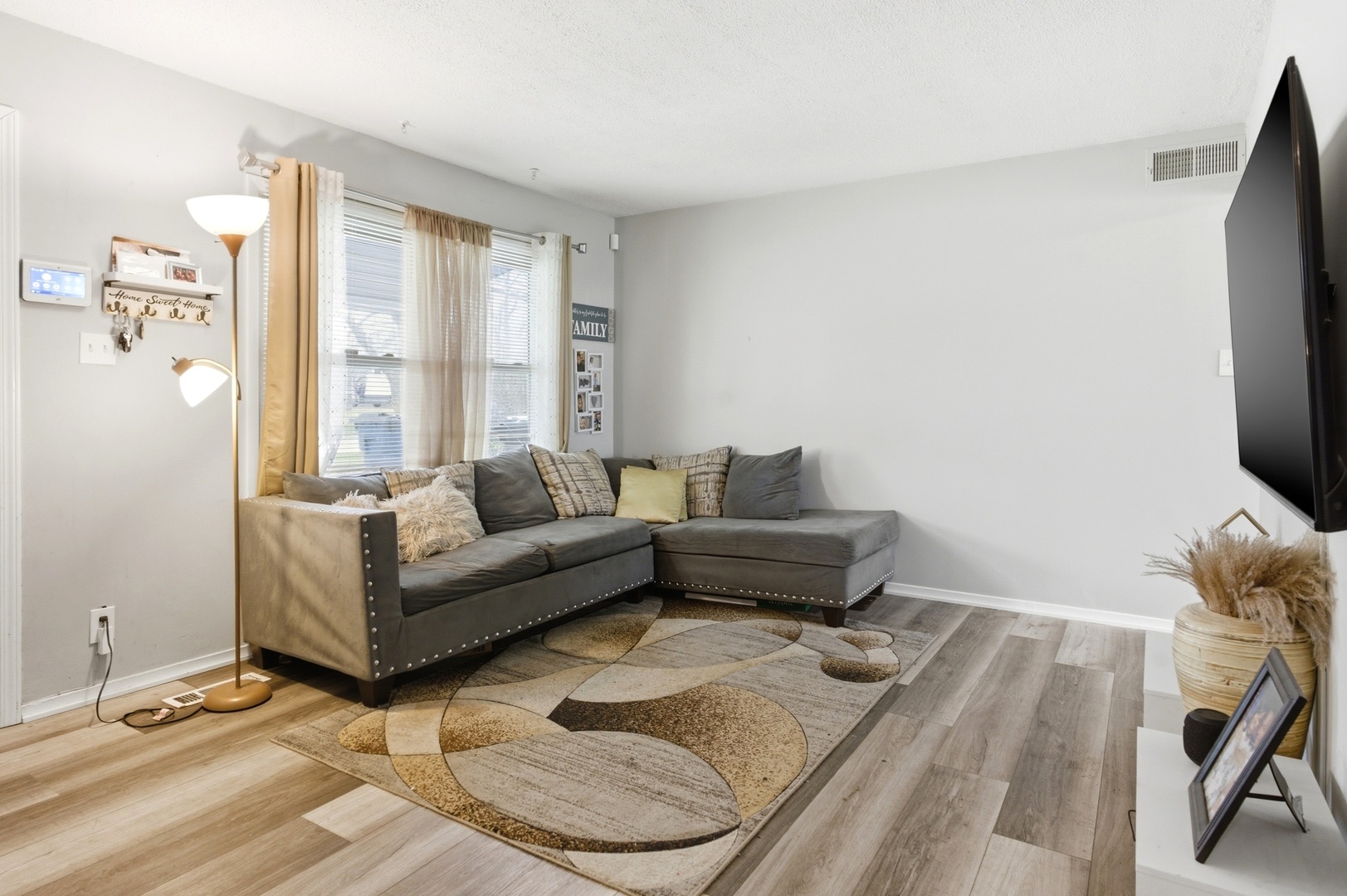 22150 Chappel Avenue, Sauk Village, IL 60411