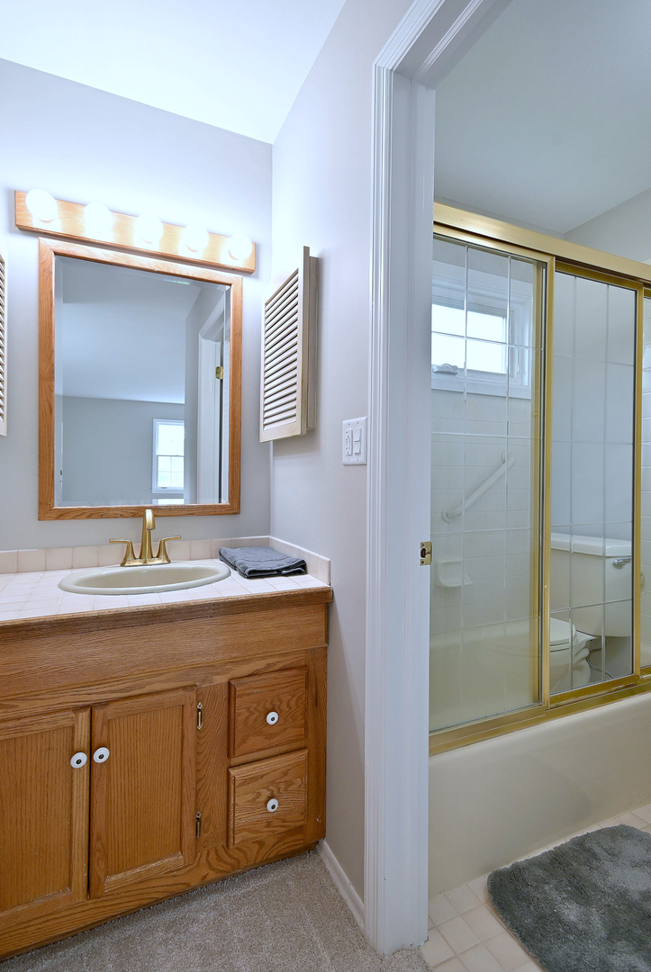 1408 Colony Court, Lombard, IL 60148