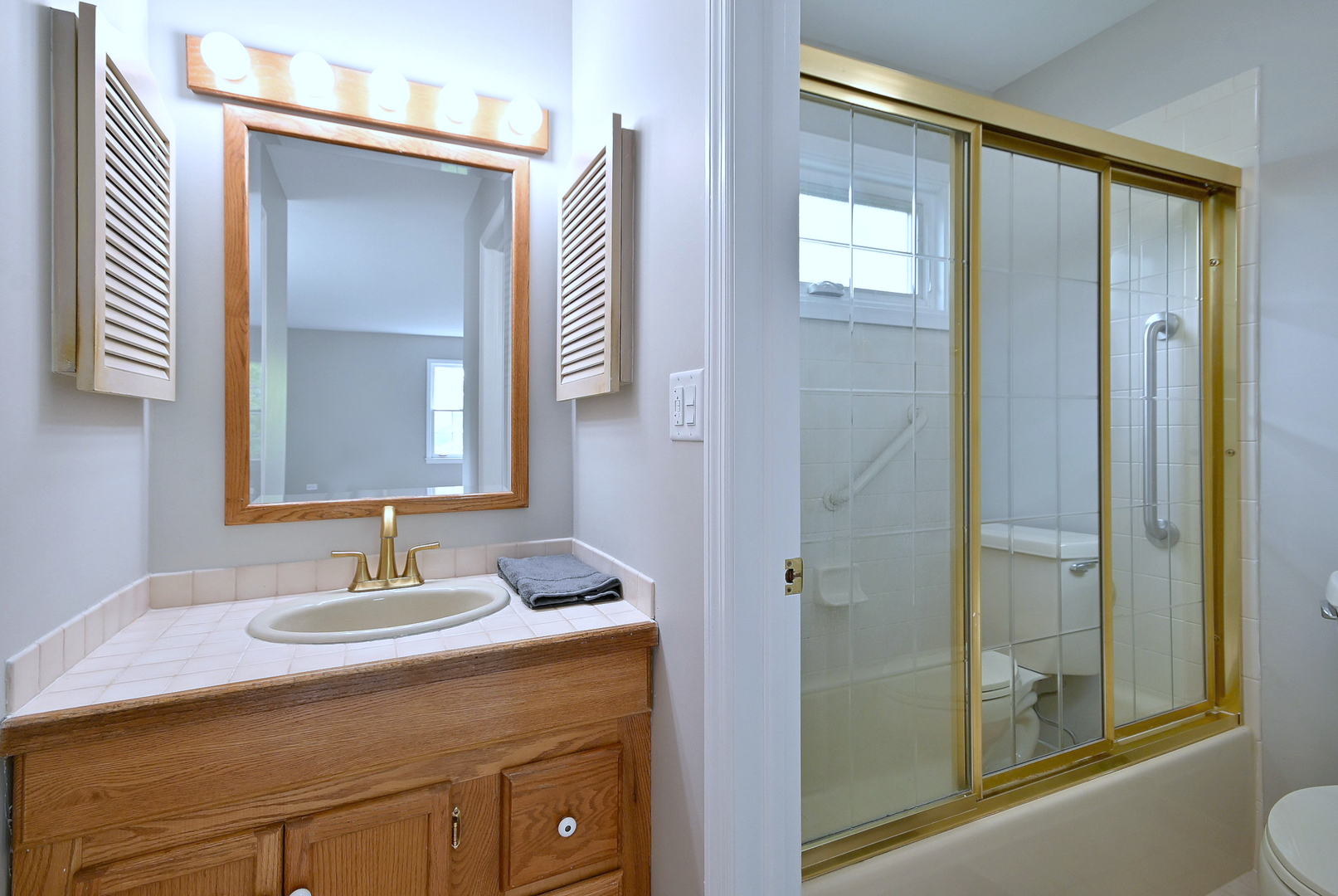 1408 Colony Court, Lombard, IL 60148