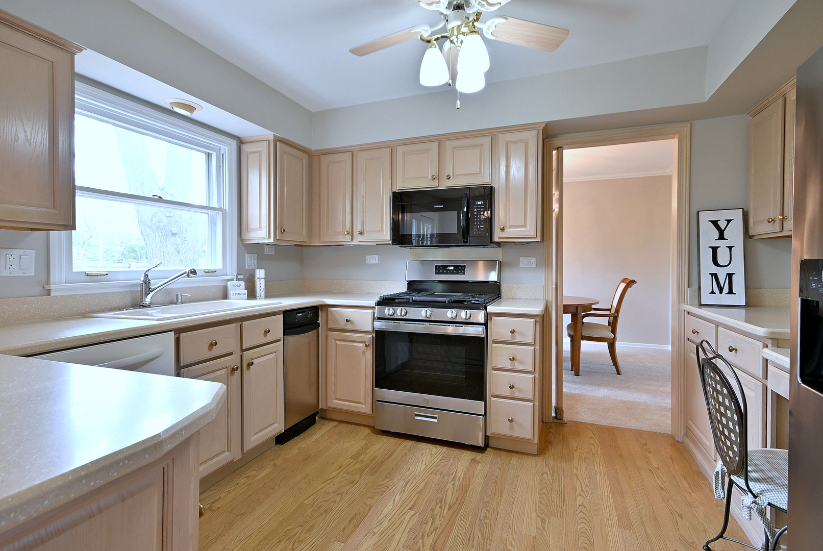 1408 Colony Court, Lombard, IL 60148