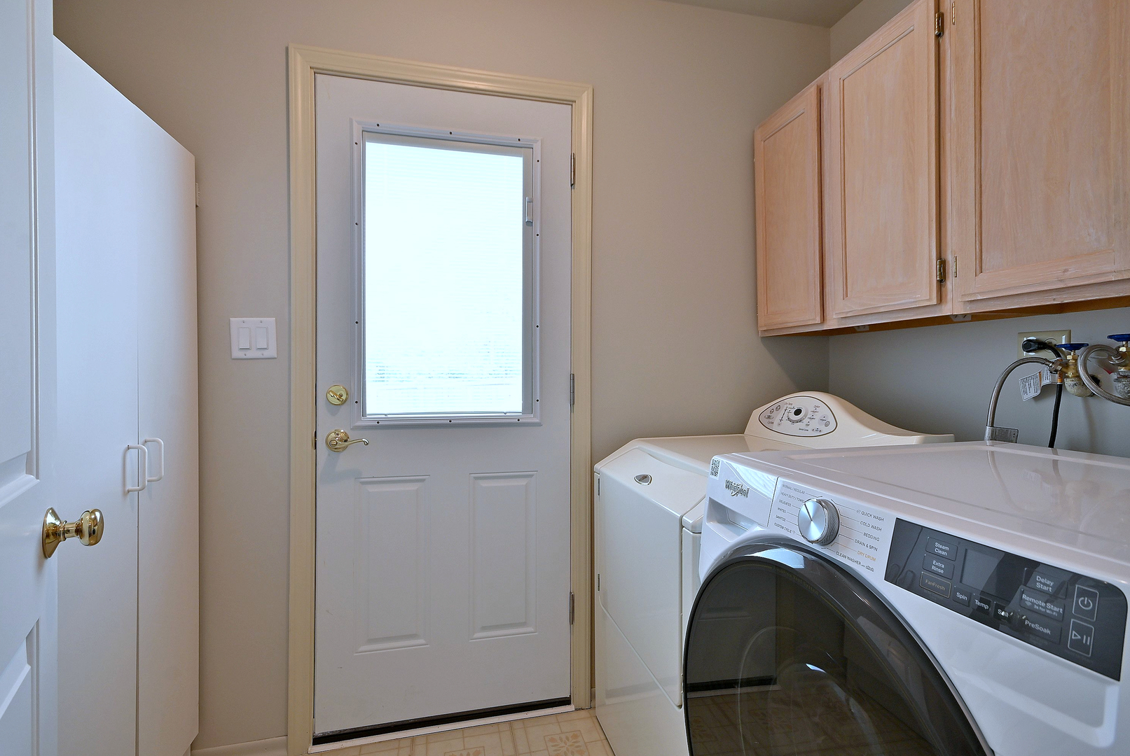 1408 Colony Court, Lombard, IL 60148