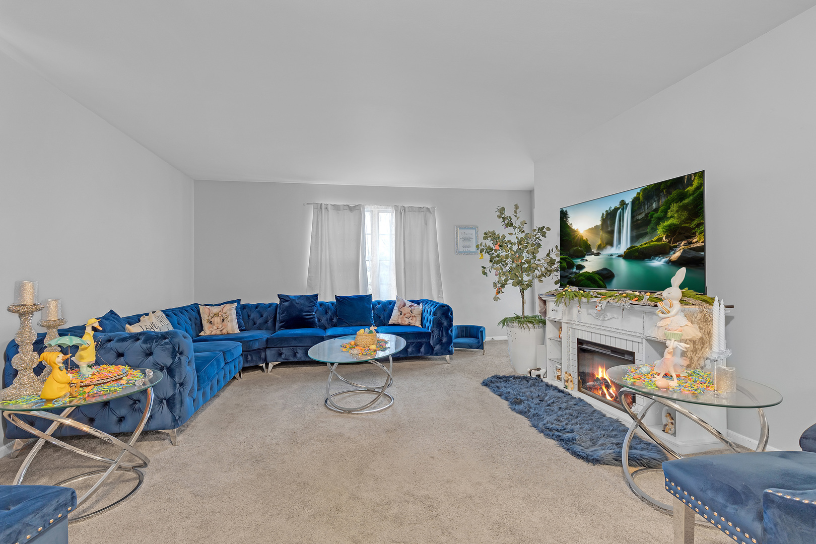 691 W Streamwood Boulevard #A, Streamwood, IL 60107