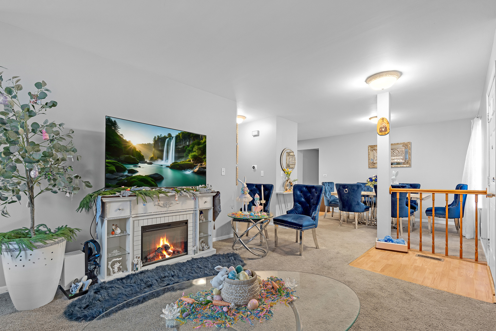 691 W Streamwood Boulevard #A, Streamwood, IL 60107