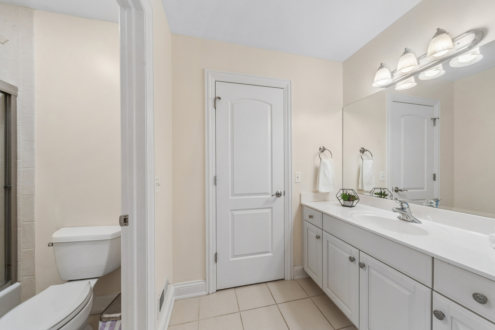 14965 Creekside Path, Libertyville, IL 60048