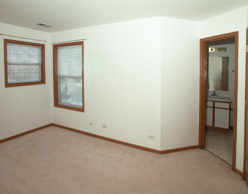 1062 Sheridan Circle, Naperville, IL 60563