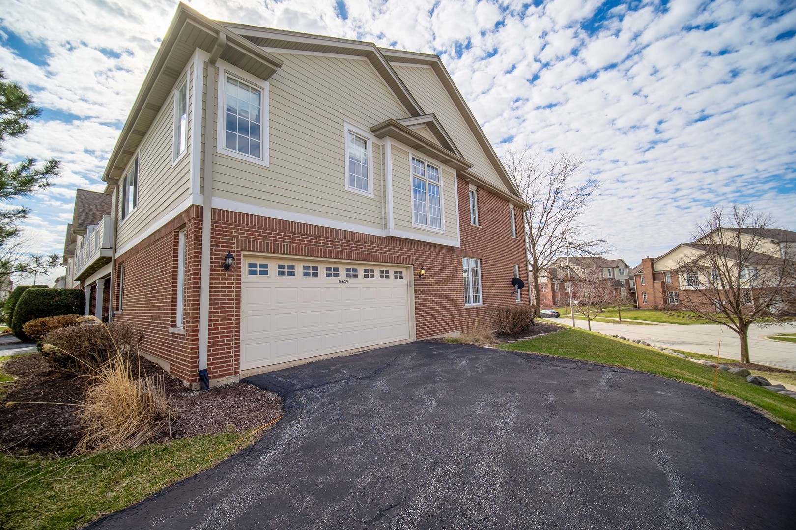10639 Dani Lane, Orland Park, IL 60462