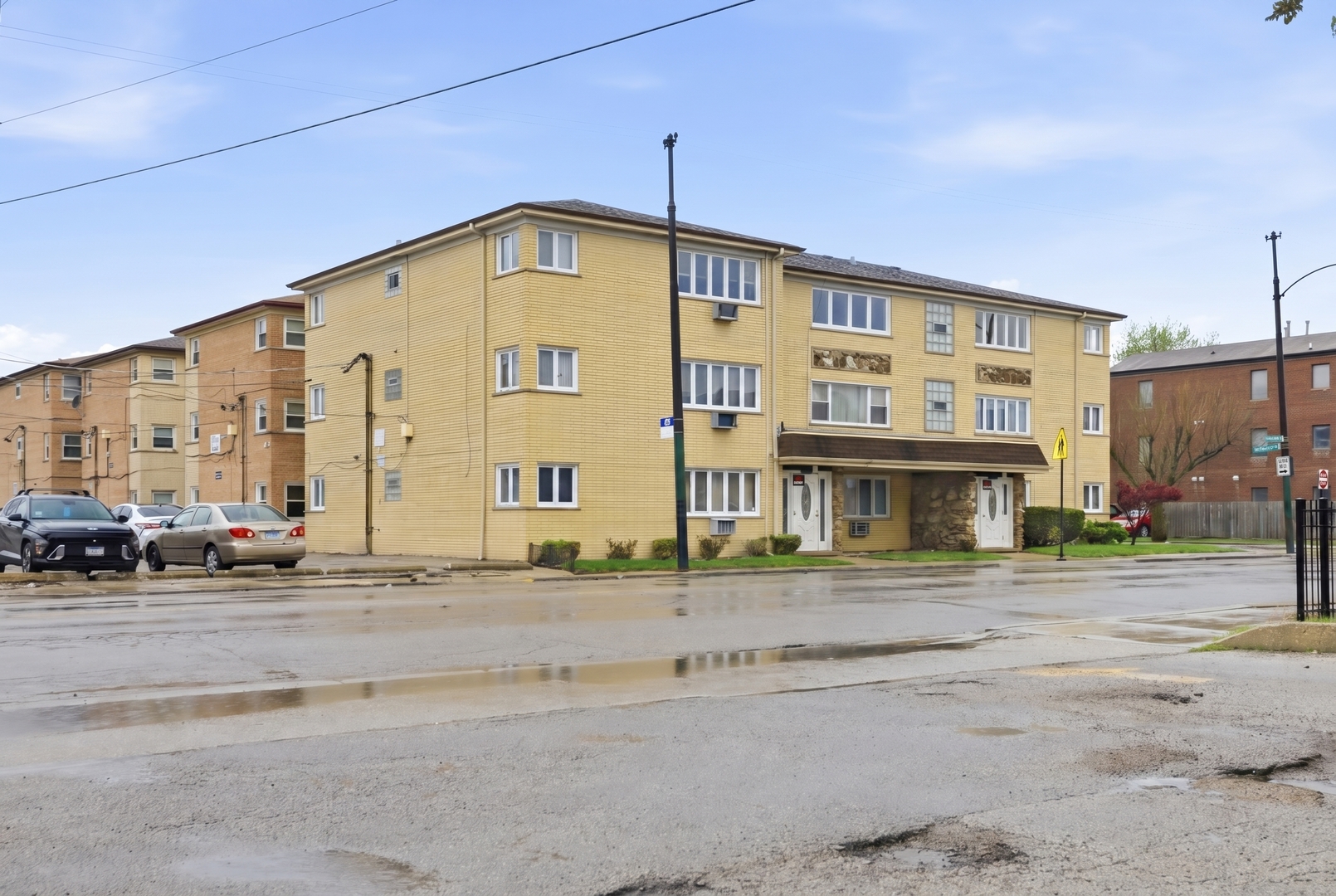 6555 W Belmont Avenue #3W, Chicago, IL 60634