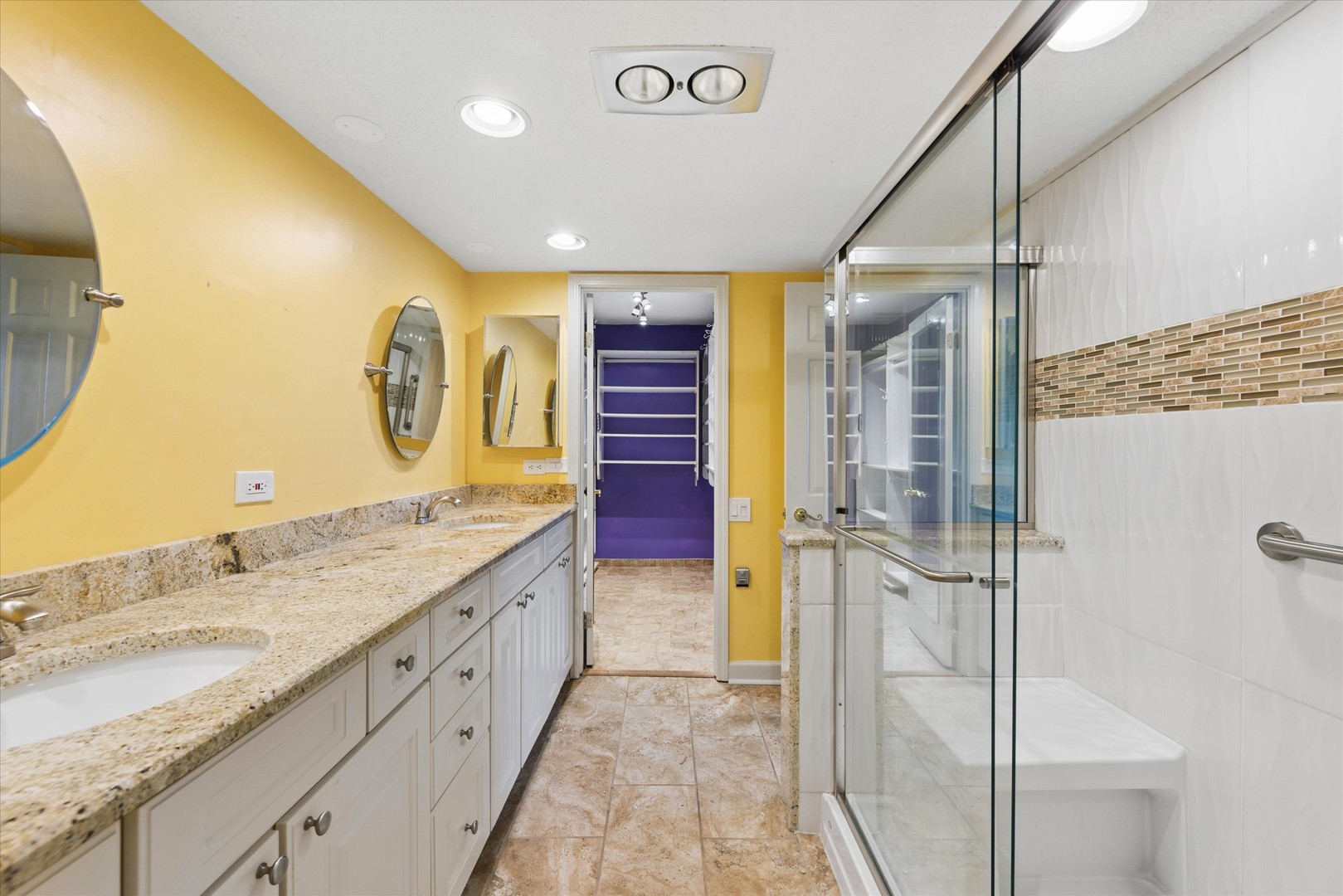 2 S ATRIUM Way #603, Elmhurst, IL 60126