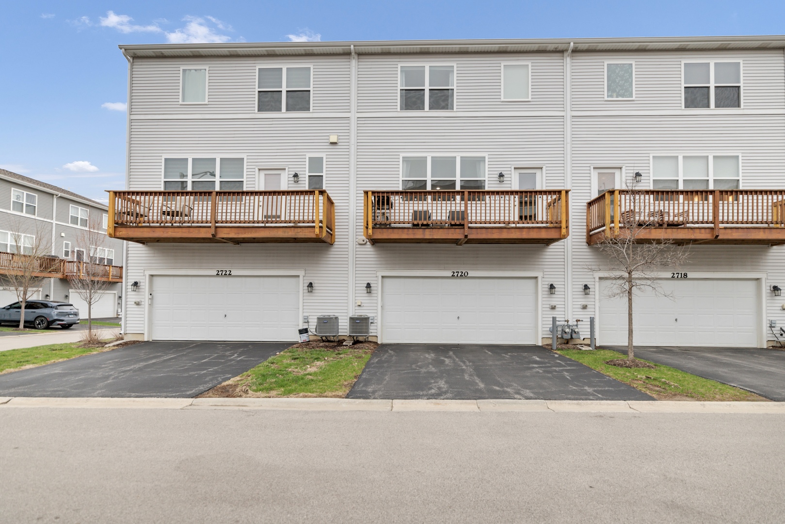 2720 Lily Lane, Rolling Meadows, IL 60008