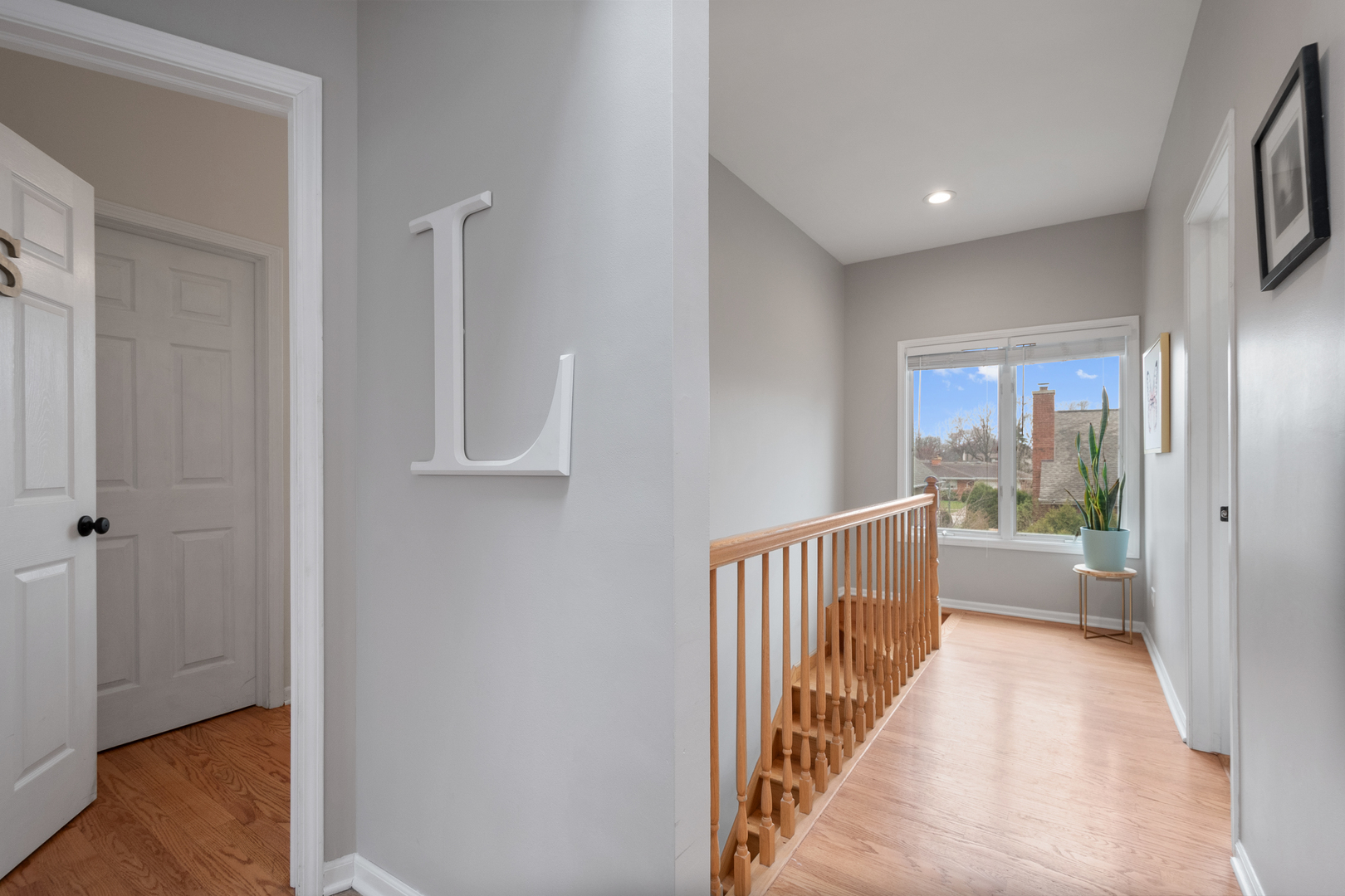 160 E LAHON Street, Park Ridge, IL 60068