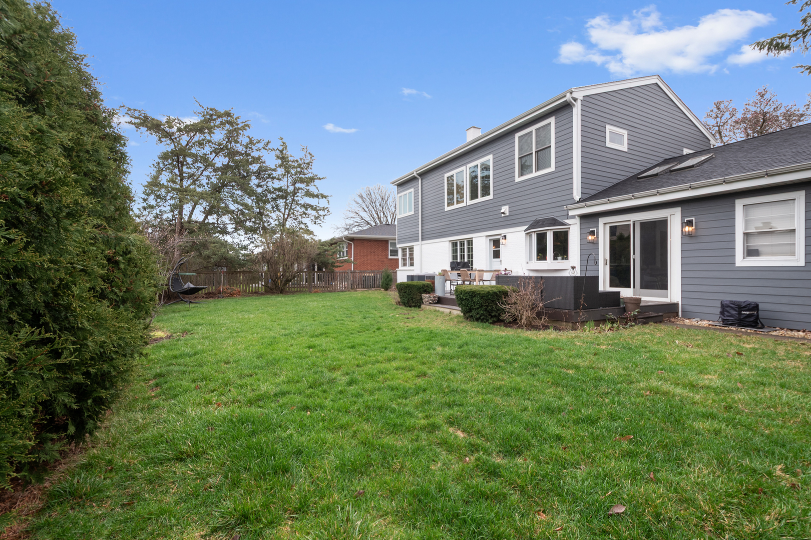 160 E LAHON Street, Park Ridge, IL 60068