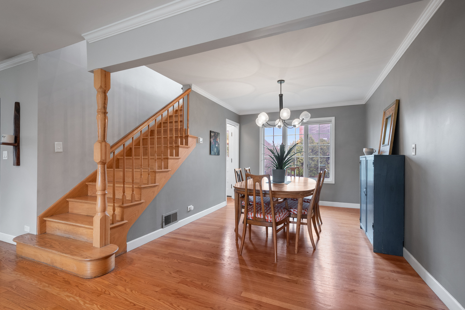 160 E LAHON Street, Park Ridge, IL 60068