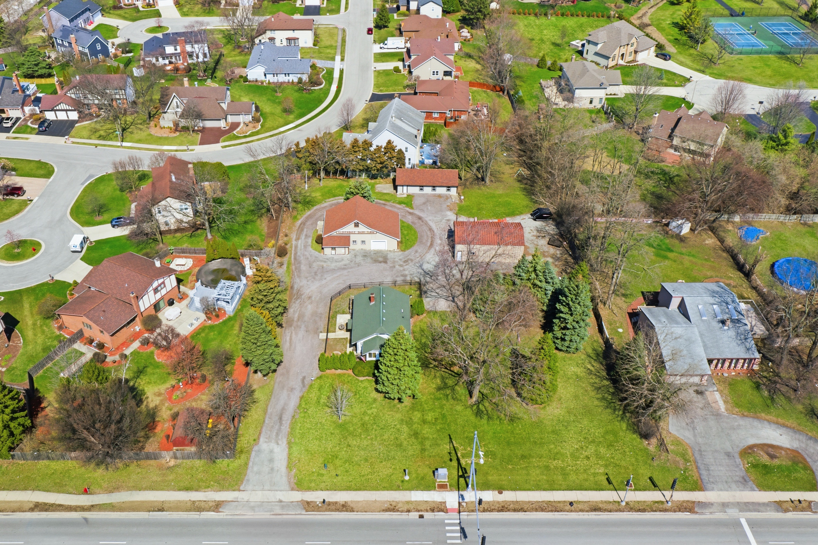 307 W Army Trail Road, Bloomingdale, IL 60108