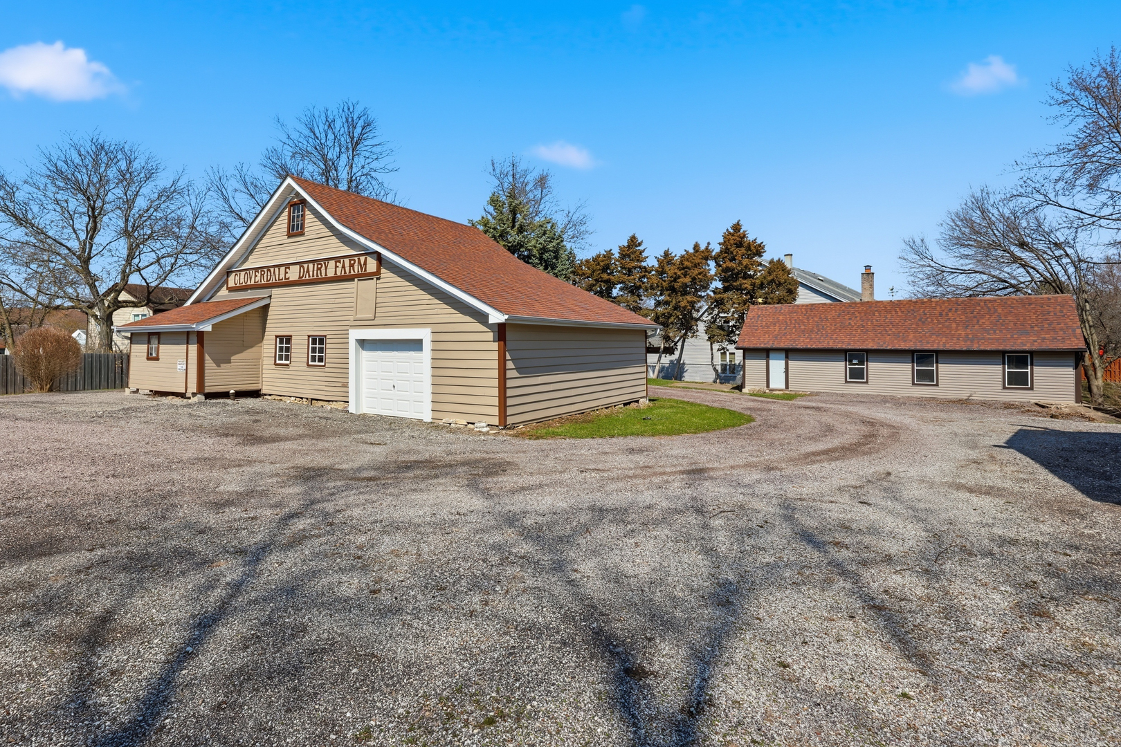 307 W Army Trail Road, Bloomingdale, IL 60108