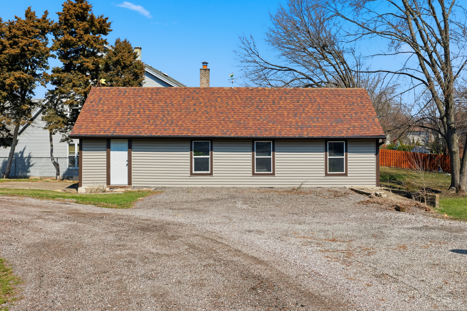 307 W Army Trail Road, Bloomingdale, IL 60108