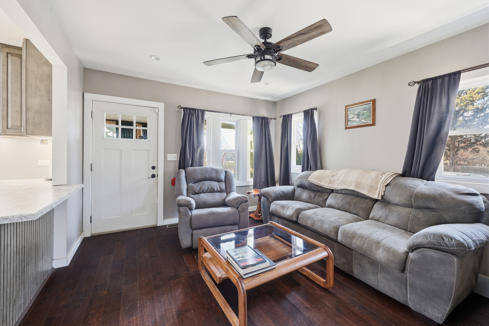 307 W Army Trail Road, Bloomingdale, IL 60108