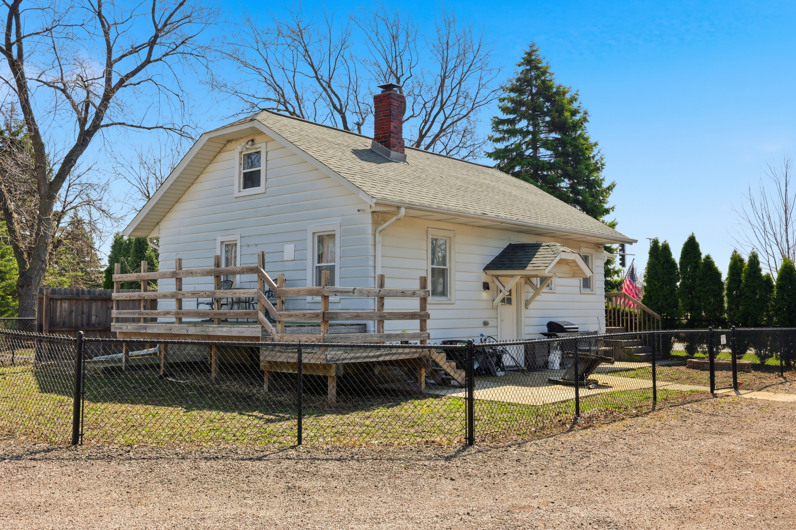 307 W Army Trail Road, Bloomingdale, IL 60108