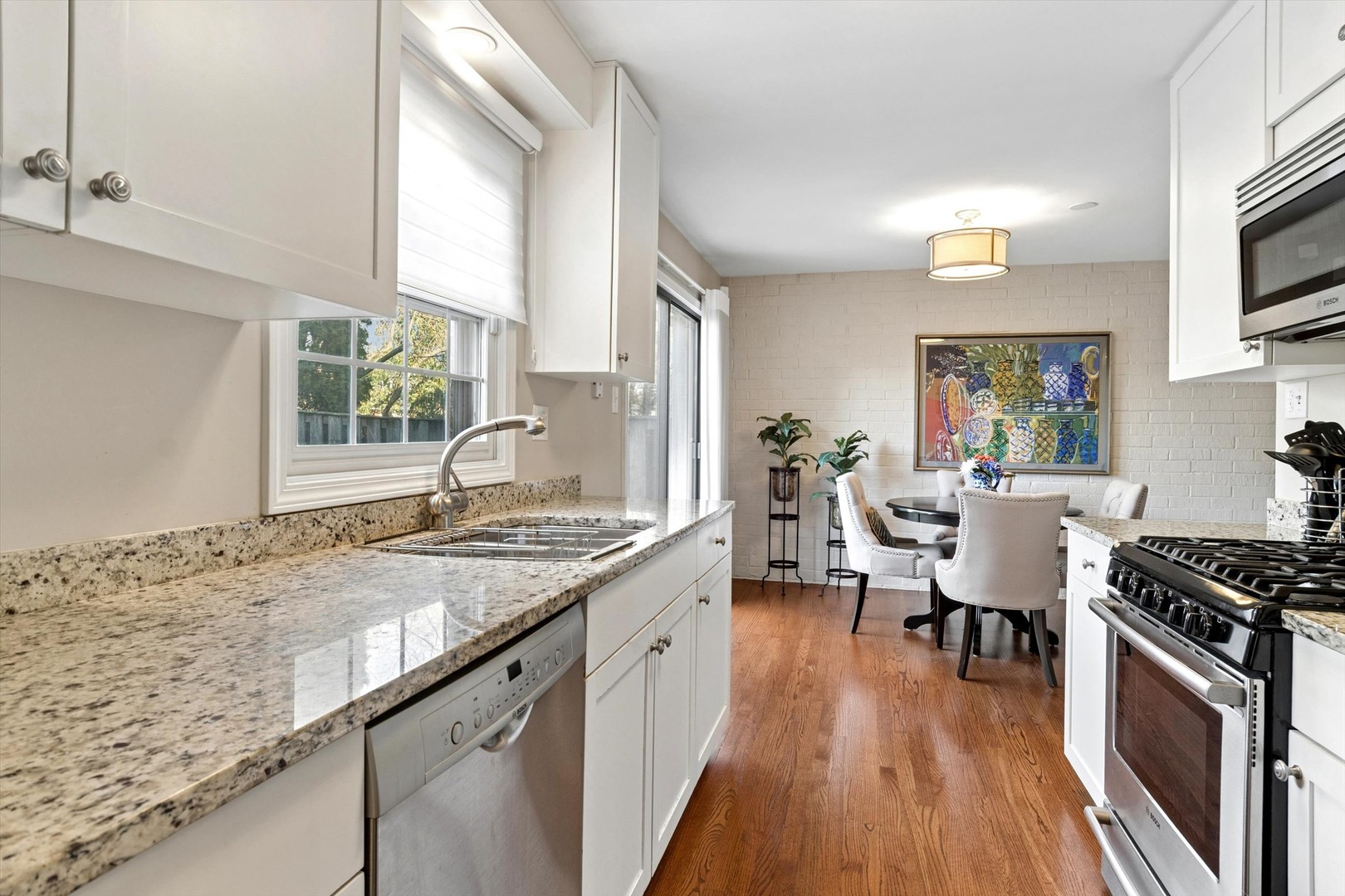 19W014 Avenue Normandy, Oak Brook, IL 60523