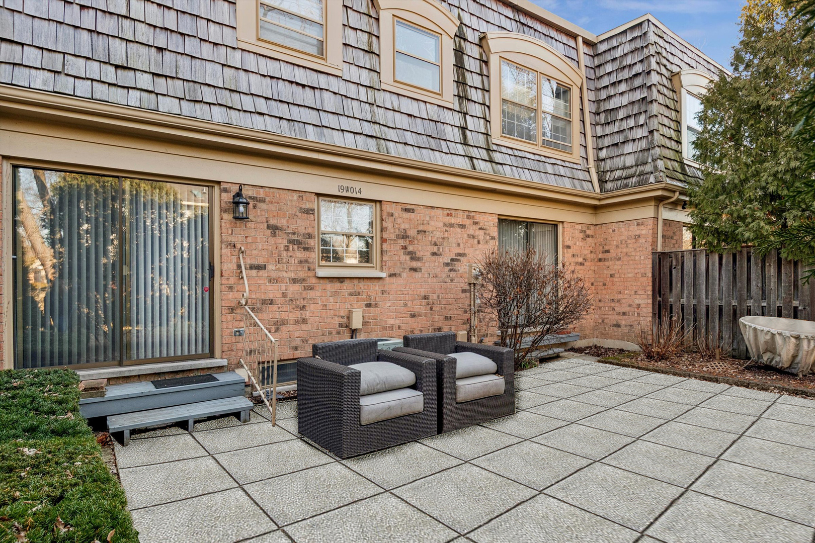 19W014 Avenue Normandy, Oak Brook, IL 60523