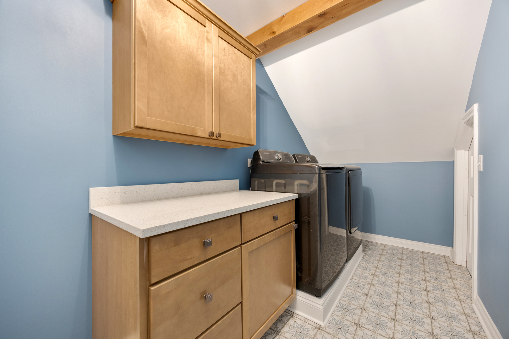 23w531 W Walnut Rd Road, Roselle, IL 60172