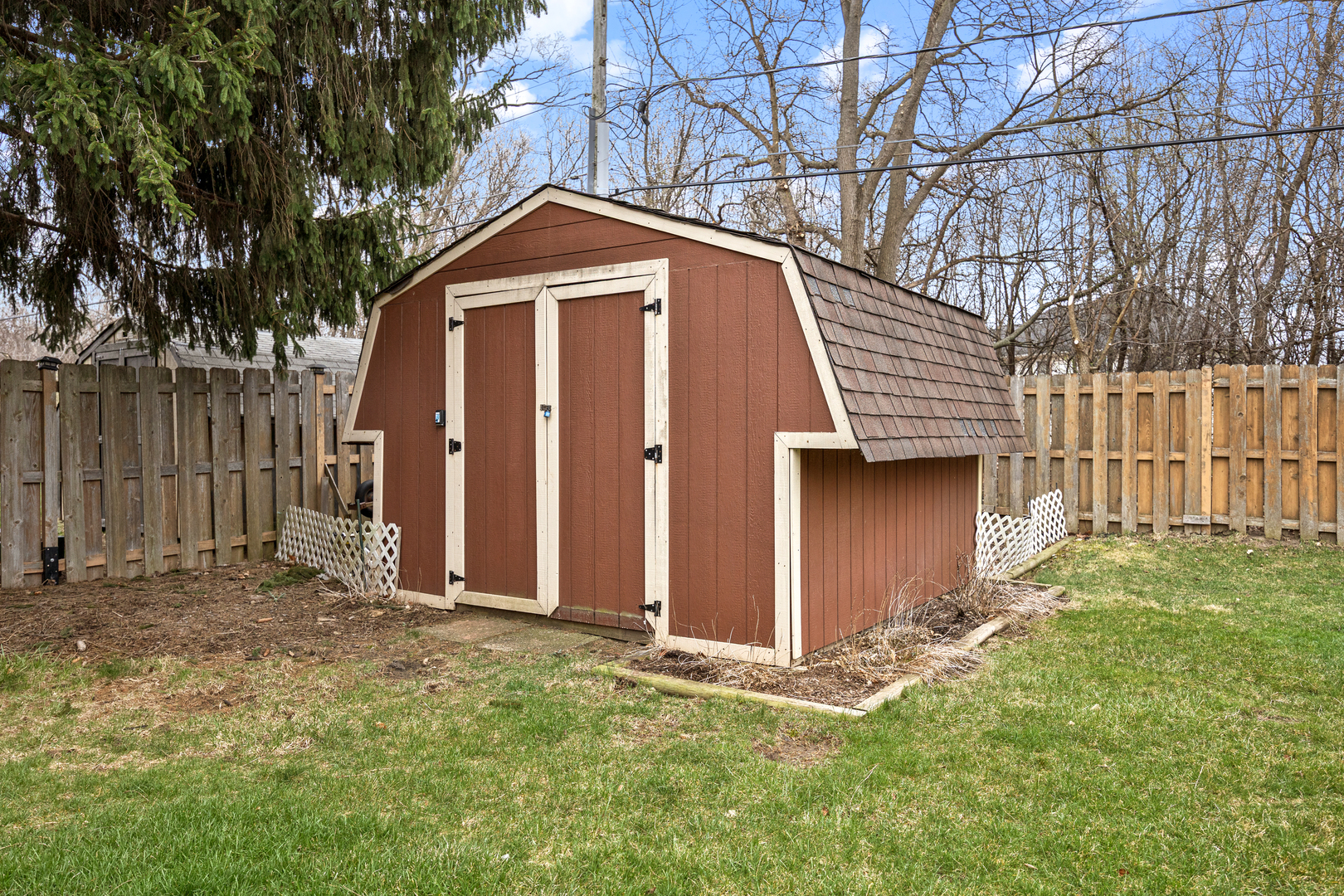 23w531 W Walnut Rd Road, Roselle, IL 60172