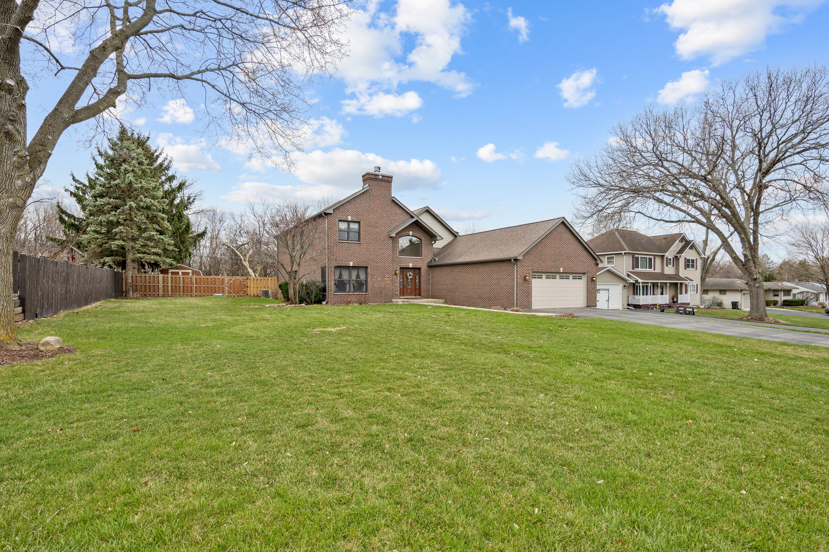 23w531 W Walnut Rd Road, Roselle, IL 60172