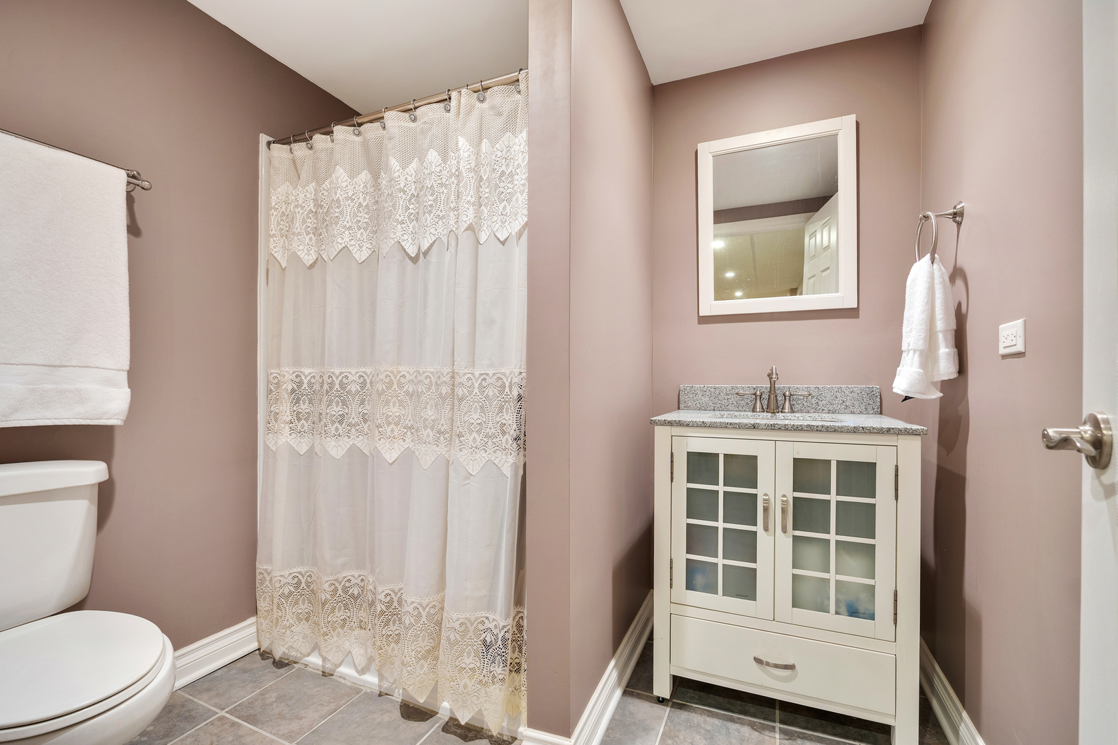 23w531 W Walnut Rd Road, Roselle, IL 60172