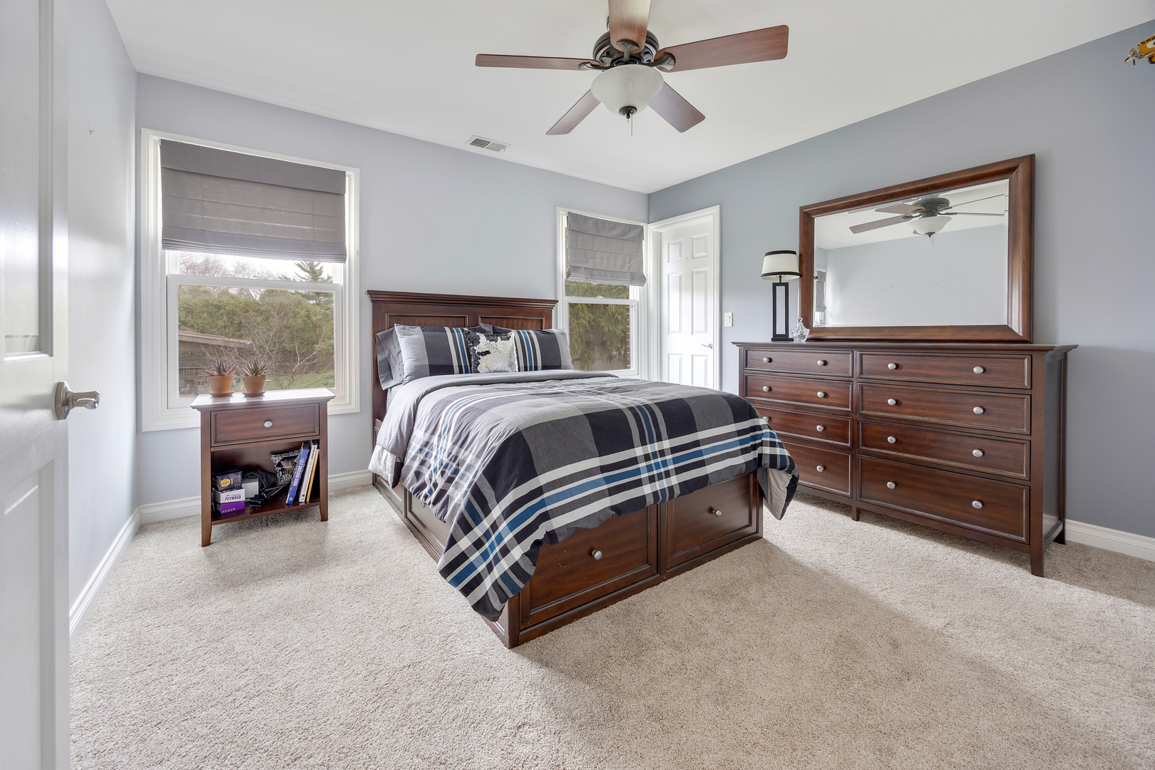 23w531 W Walnut Rd Road, Roselle, IL 60172