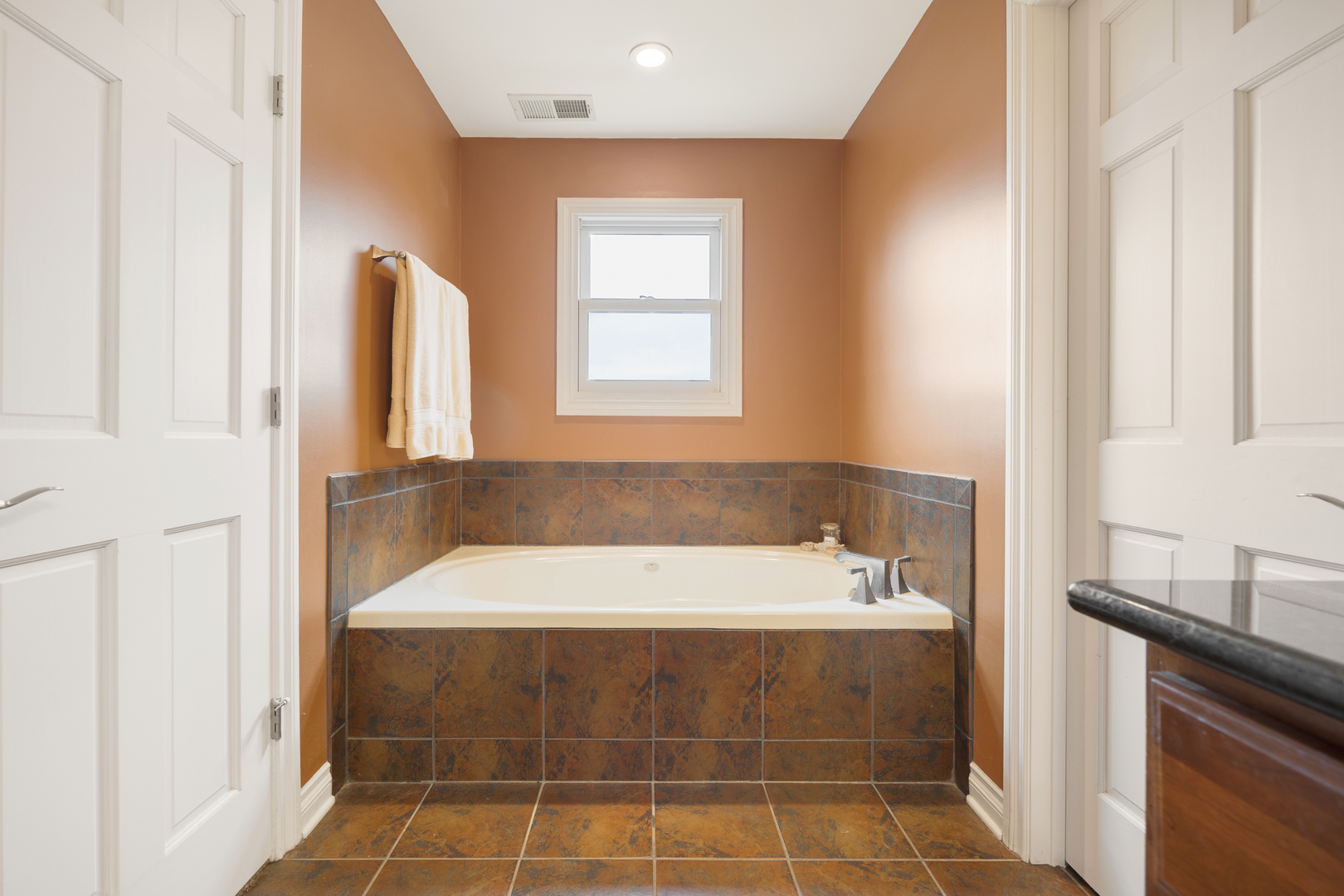 23w531 W Walnut Rd Road, Roselle, IL 60172