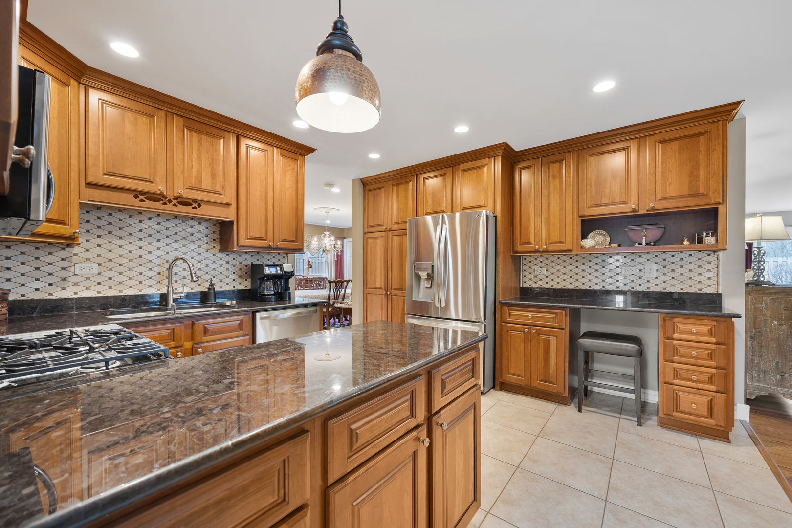 23w531 W Walnut Rd Road, Roselle, IL 60172