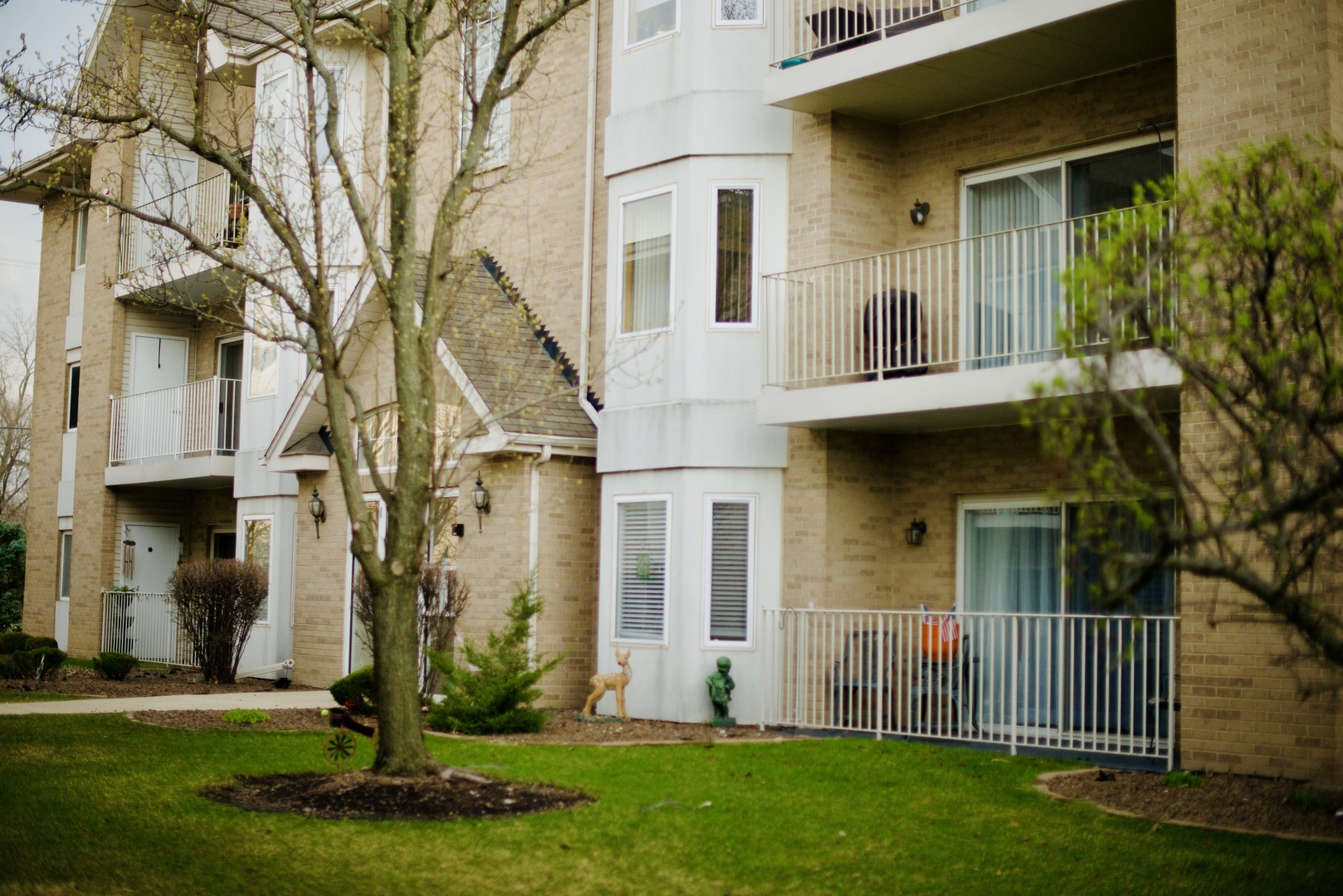 5351 W Mint Julip Drive #301, Alsip, IL 60803