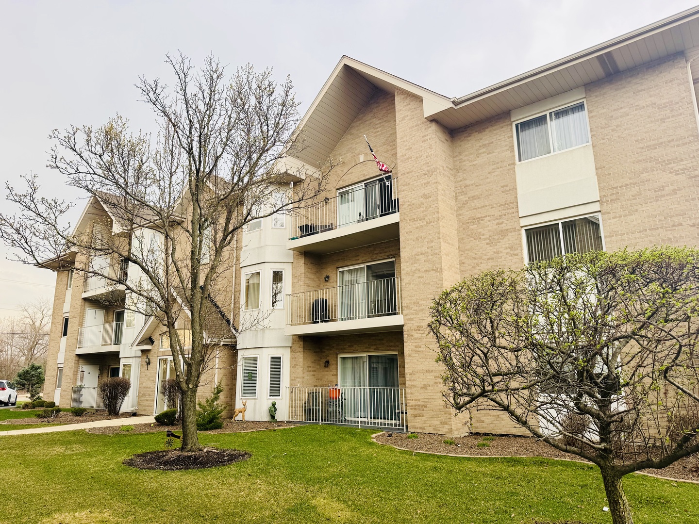 5351 W Mint Julip Drive #301, Alsip, IL 60803