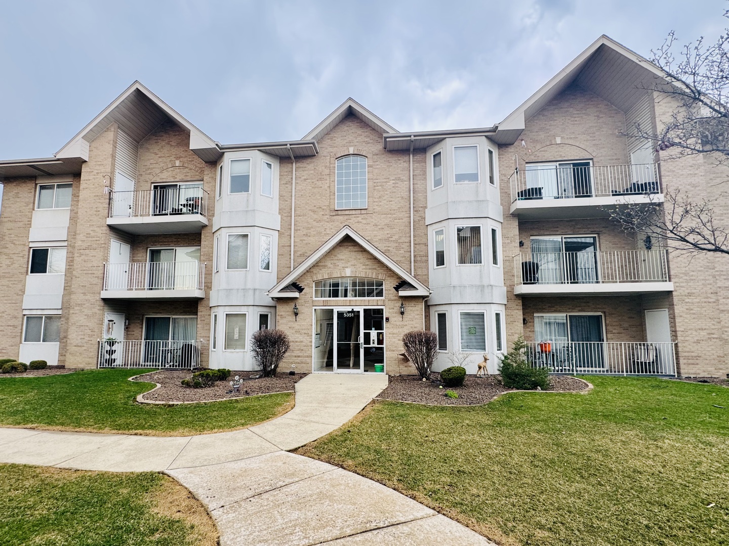 5351 W Mint Julip Drive #301, Alsip, IL 60803