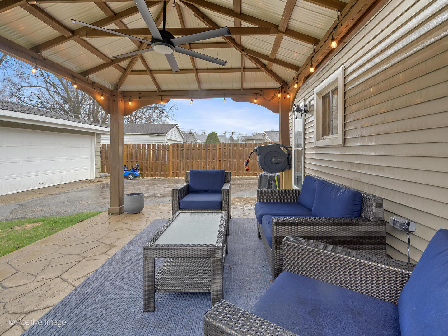 0S725 East Street, Winfield, IL 60190