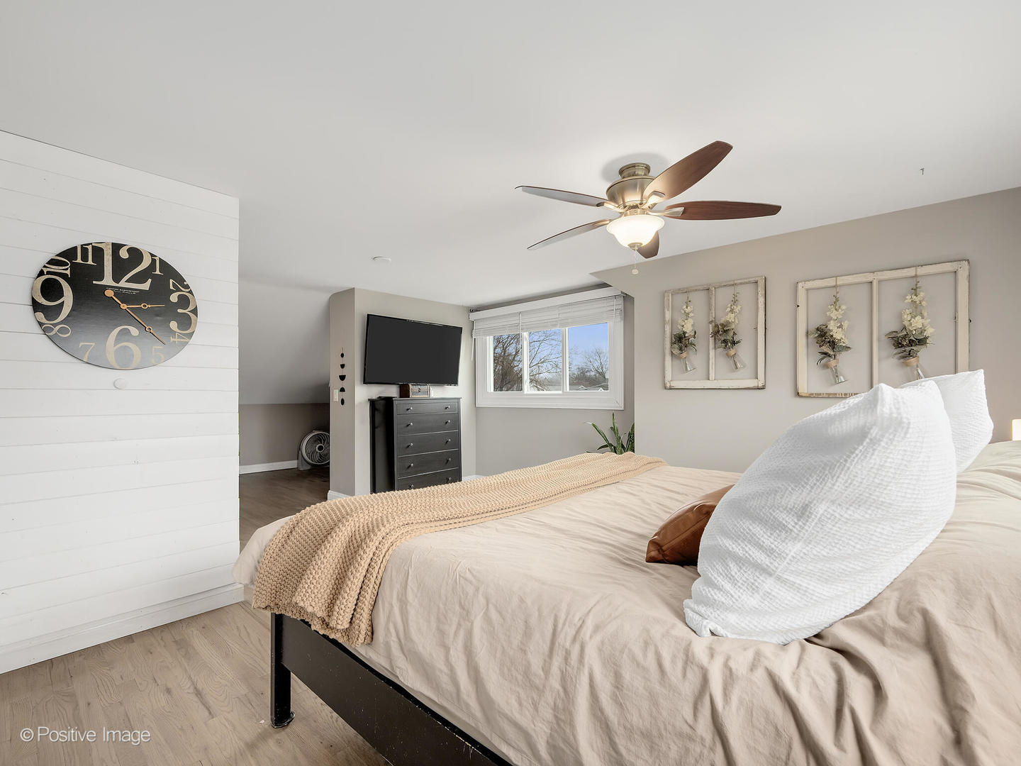 0S725 East Street, Winfield, IL 60190