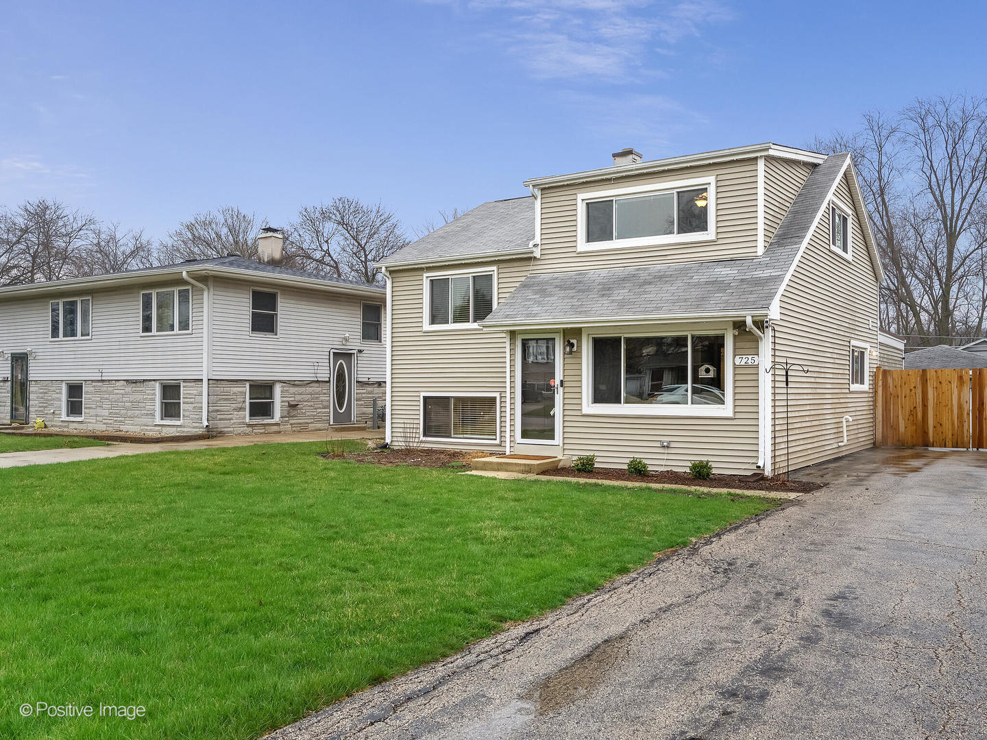 0S725 East Street, Winfield, IL 60190