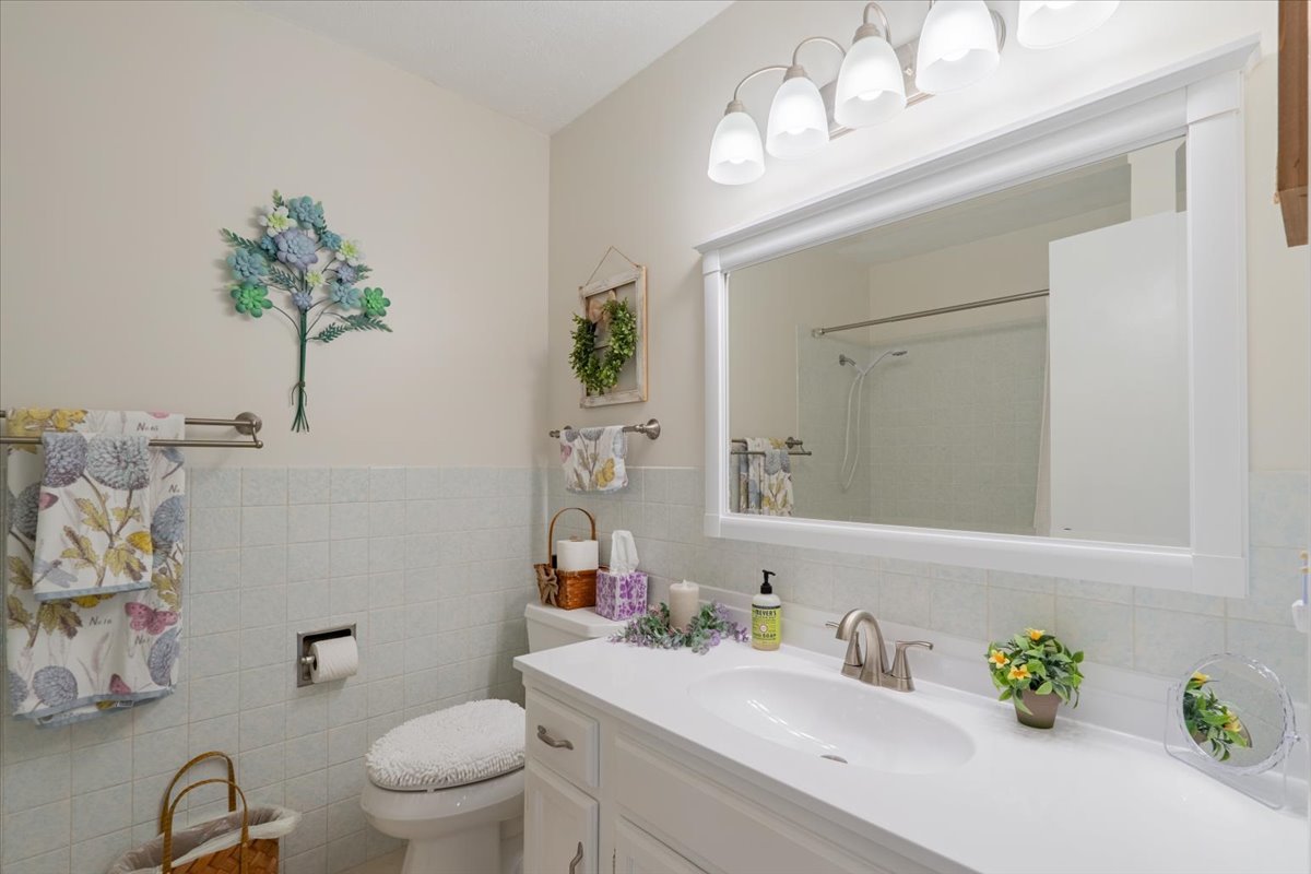 5 Devon Road, Bloomington, IL 61704