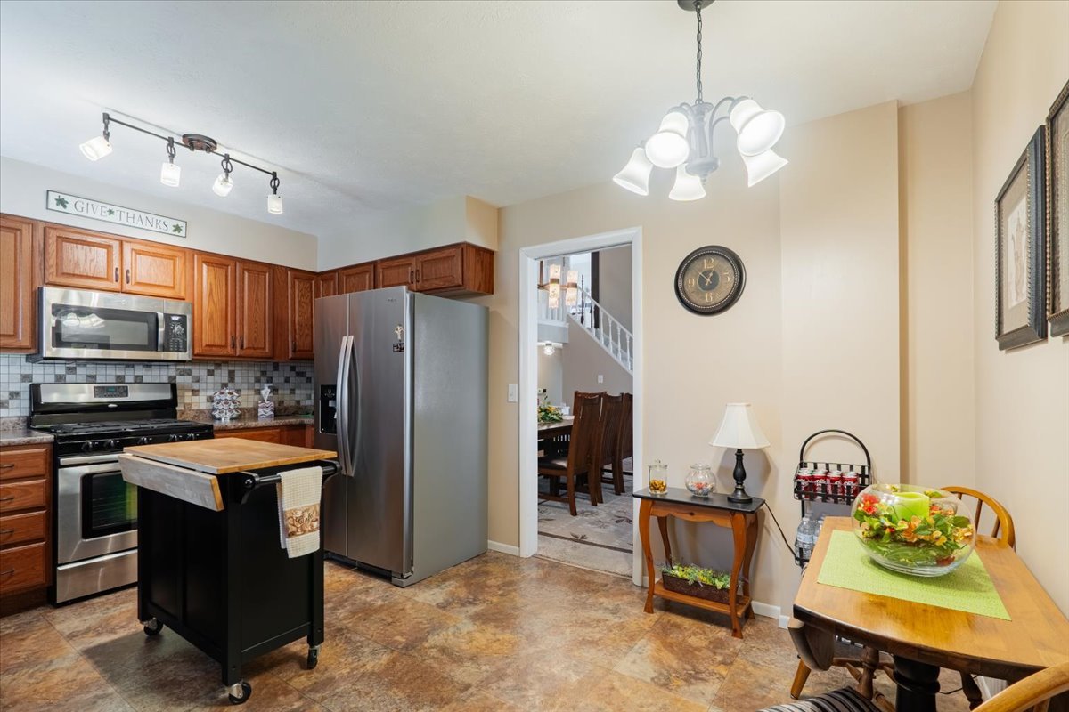 5 Devon Road, Bloomington, IL 61704