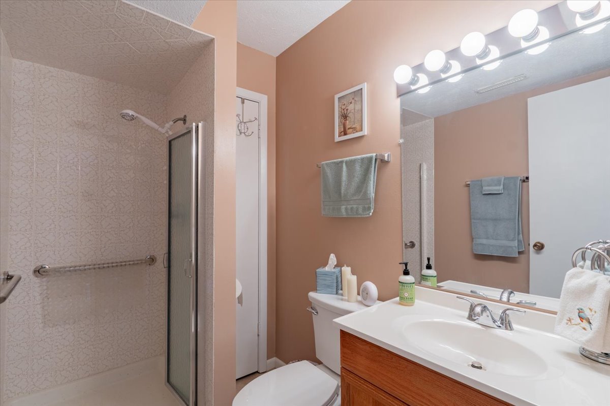 5 Devon Road, Bloomington, IL 61704