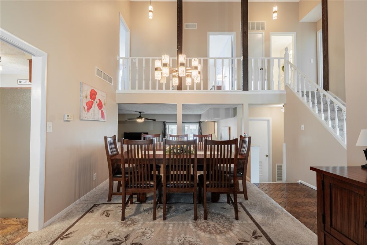 5 Devon Road, Bloomington, IL 61704