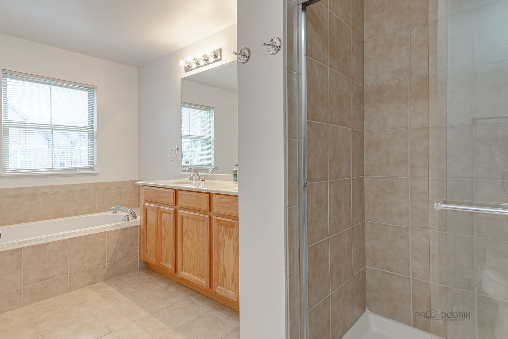 726 N Keystone Lane, Vernon Hills, IL 60061