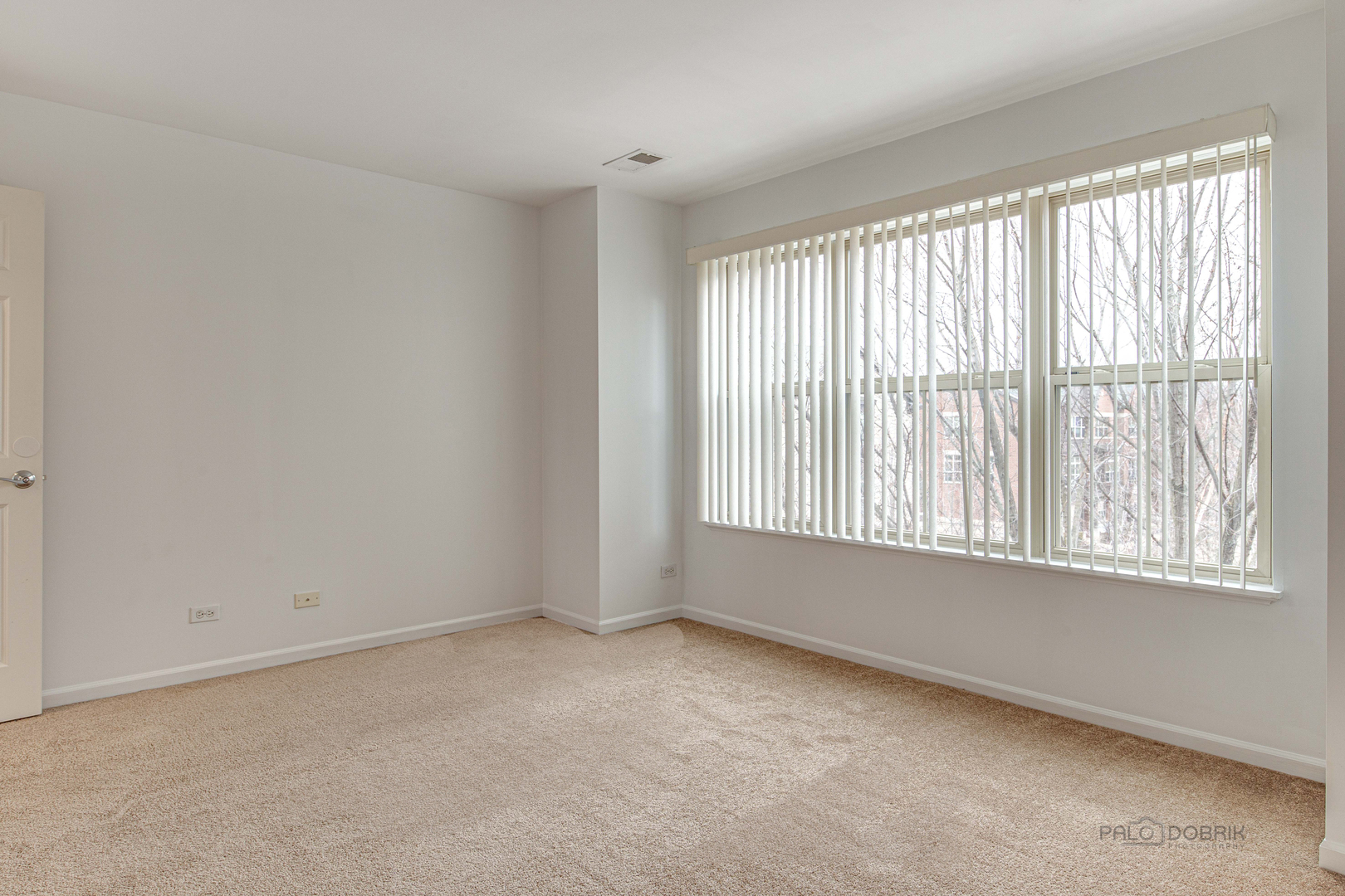 726 N Keystone Lane, Vernon Hills, IL 60061